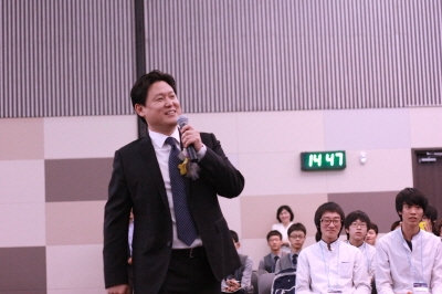  로봇 공학자 ‘데니스 홍’ 미래 기술명장들에 ‘창의력’ 가르치고파