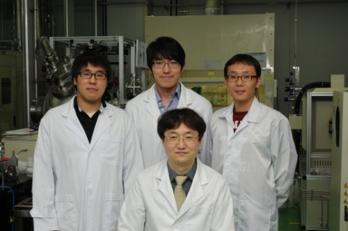 꿈의 신소재 '그래핀' 활용한 차세대 메모리 소자 개발