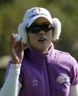 The excitement of winter golf 