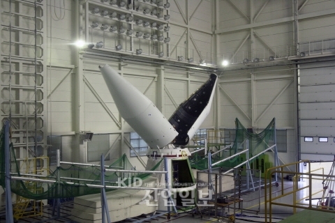 북한 광명성 3호 발사 “김일성 100회 생일 기념”