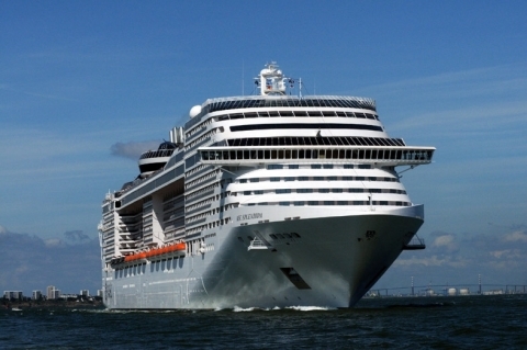 STX유럽, 초대형 크루즈선 새 주인 찾았다