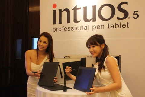 사용자 중심 펜 태블릿으로 보다 자유로와졌다