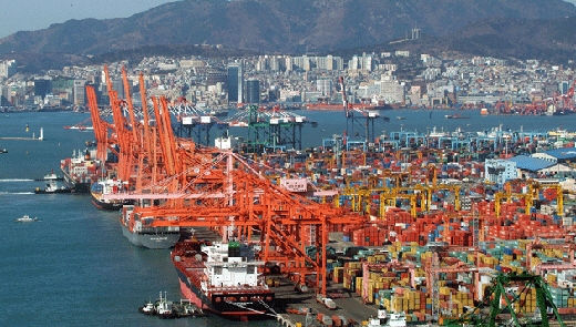 무역수지 두 달 연속 흑자…3월 23억 달러