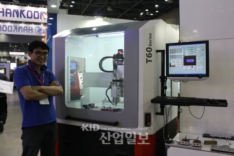 [SIMTOS2012] ㈜타이니로보,  산업기계 개발 ‘가격대비 성능’으로 승부수