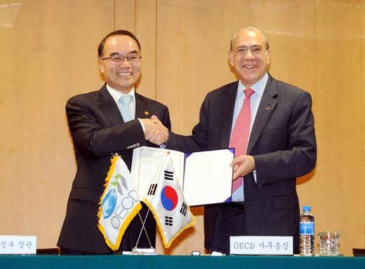 OECD, 올해 한국 경제성장 3.5%·내년 4.3% 전망
