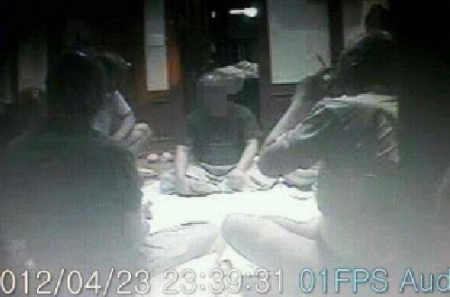 승려 도박, 포커로 참선한 그들