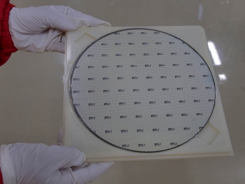 브릿지룩스-도시바, 8인치 GaN-on-Silicon LED 공동 개발