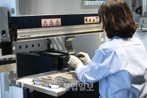 [VIEW]_기계 거래 활성화 정부 나섰다