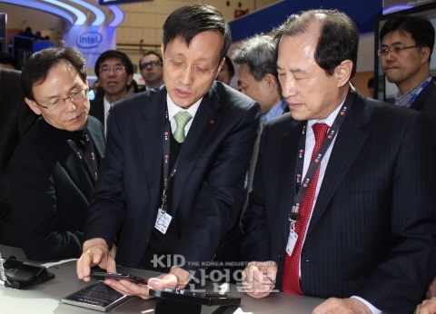 [ISSUE]_2015년 WiBro-Adv. 글로벌 주도권 쥔다