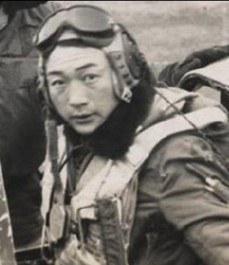 피격 전투기 몰고 적진 돌격, 조국 수호신 되다