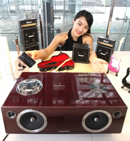 세계최초 듀얼 도킹 오디오 시스템 출시