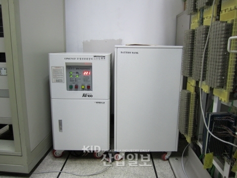 세계전원시스템, 무정전전원장치(UPS)