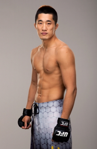 김동현, 한국인 최초 UFC 7승 도전‘데미안 마이어’와 격돌