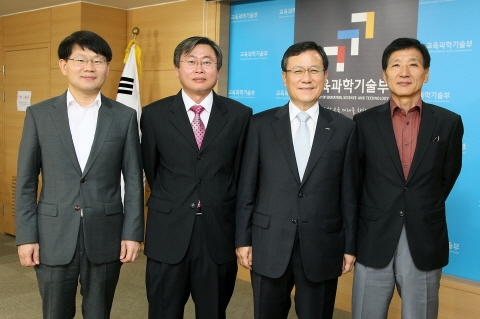 신성철 총장·윤보현 교수  대한민국최고과학기술인상 수상