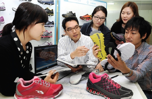 “지역 수혜업종 중심 수출 경쟁력으로 경기 맑아질 전망”