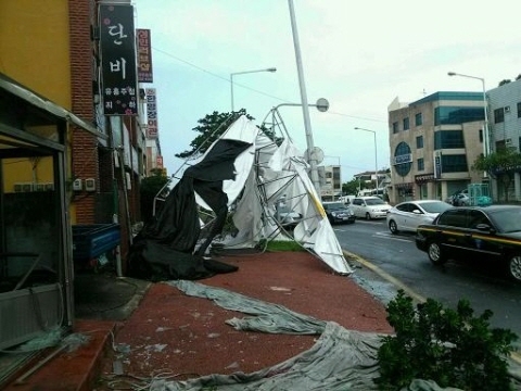 태풍 볼라벤 목포 관통 북북서 진행 '제주 피해' 속출
