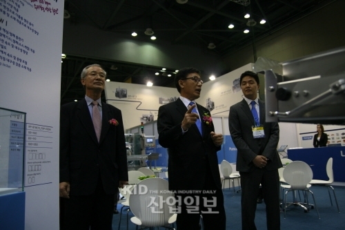 포장산업 거침없는 질주 본능 ‘스타트’ Seoulpack 2012 개막 