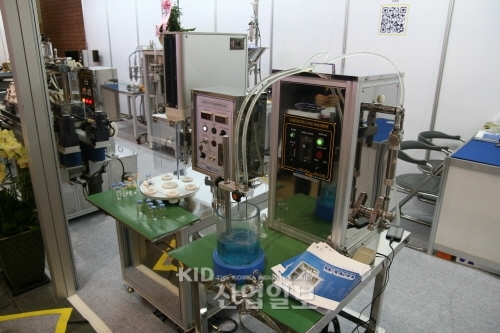 [2012 서울국제포장전 현장스케치] (주)와코, 중소기업에 적합한 다품종 소량생산 충전시스템