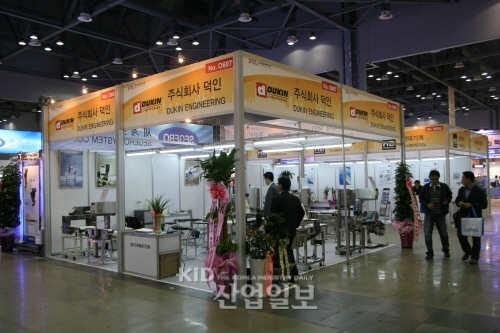 [2012 서울국제포장전 현장스케치] (주)덕인, 고성능 검사장비 제작 전문
