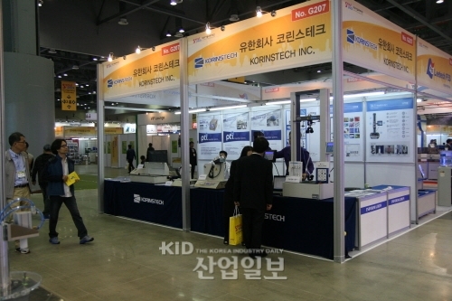 [2012 서울국제포장전 현장스케치] (유)코린스테크, 해외 우수 재료시험기 선보여