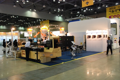 [2012 서울국제포장전 현장스케치] ㈜딜리, 글로벌 브랜드 제품과의 경쟁에 나선 산업용 프린터 전문 기업