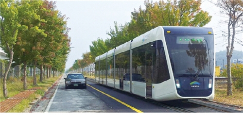 세계 최대 용량의 배터리로 달리는 무가선트램 실용화 첫발