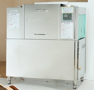 제트크린, 랙 컨베이어 식기세척기 개발