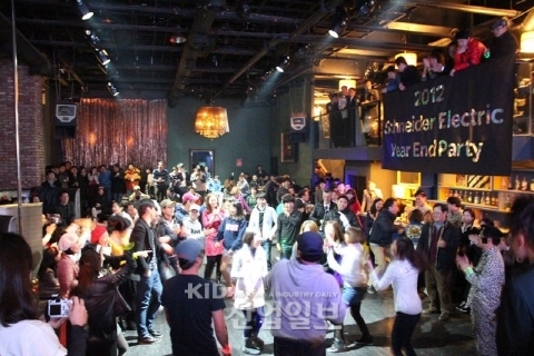 슈나이더 일렉트릭 코리아, 전 직원 ‘세대별 공감&소통’ 행사 열어