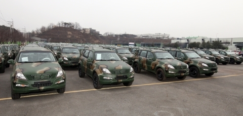 쌍용차, 군 지휘차량 첫 공급 실시 