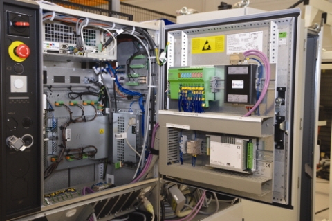 [TECH & INSIDE] 산업용 네트워크와 로봇 셀의 연결