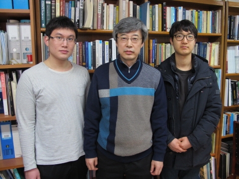 대규모 집단 형성에 대한 불연속 상전이 현상 규명