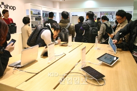 국내 최초의 태블릿 PC 전문매장 문 열어  