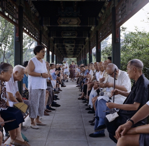 정년 60세 의무화 法, 국회 통과되면서 임금피크제 도입 가시화