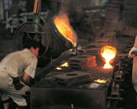 동북아시아 공급과잉, 韓-日 철강업계 불황극복 ‘해법은?’