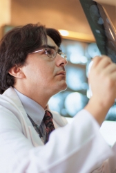 [ISSUE]한국산업 ‘원심력 줄이고 구심력 높여야’