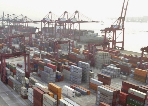 [ECONOMY]올 하반기 국내 수출기업 ‘파고’ 높다