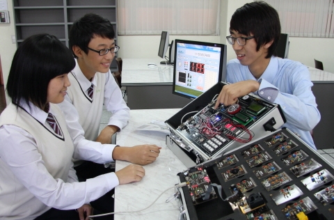 [FIELD REPORT]자동차 분야 세계 명장을 꿈꾸는 아이들