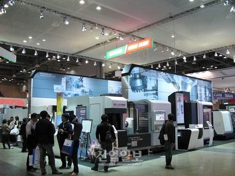 [TRENDS] 10월 국내외 공작기계 수요 둔화 불구, 수출 증가