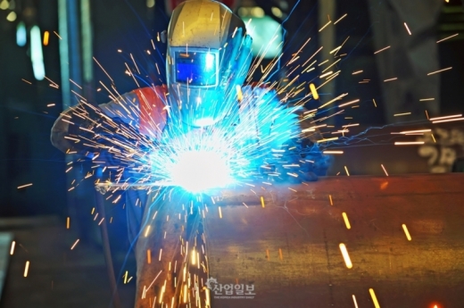 산업계, '67개 규제 뿌리뽑기' 대 정부 건의