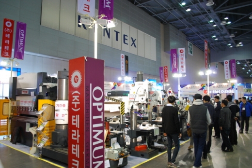 [심토스 2014 현장스케치] 테라테크 올해 신제품 드릴링&밀링머신 선보여