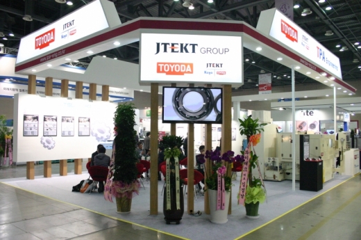 [심토스 2014 현장스케치] TPA엔지니어링 CNC원통연삭기&초정밀 머시닝센터 공급