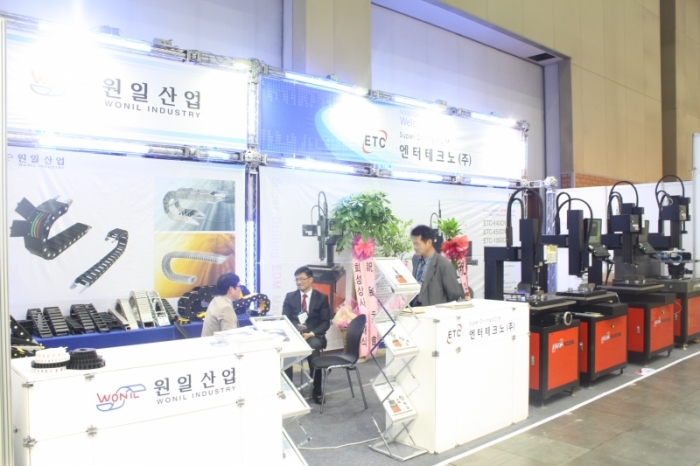 [심토스 2014 현장스케치] 엔터테크노, 성능이 향상된 신모델 슈퍼드릴 선보여