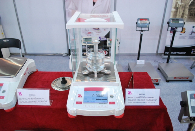 [코리아팩 2014 현장스케치] 오하우스코리아, 산업용 전자저울 선보여