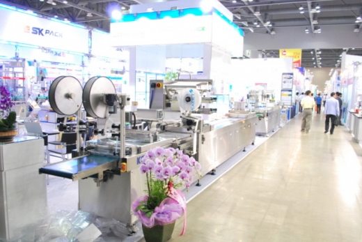 [코리아팩 2014 현장스케치] 한국금박공업㈜, 고속 상면 부착용 자동라벨러