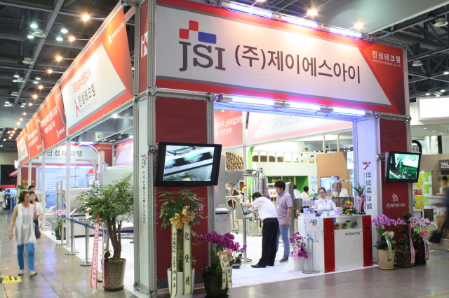 [코리아팩 2014 현장스케치] 진성테크템, 의약품 제조공정용 리프트