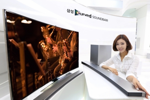 삼성전자, '커브드 사운드바' 국내 출시