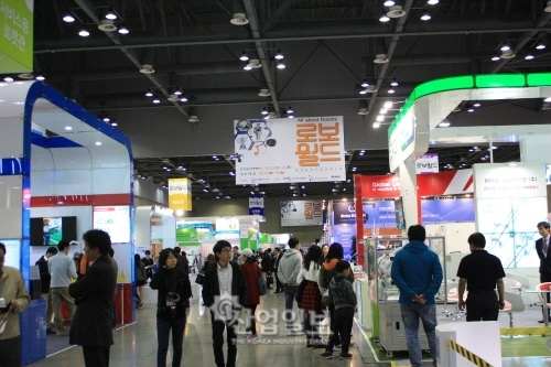 제조업용 로봇, 서비스용 로봇까지 다양한 로봇·부품 전시