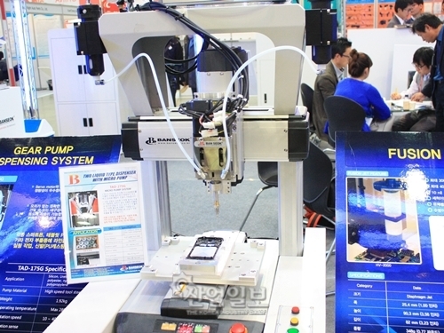 [INDUSTRY]한국 제조업 성장, 규제 완화와 인프라 구축이 해답