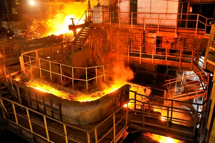 [HOT ISSUE] 제조업, 5대 위협요소 극복해라