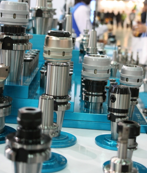 [POLICY] 고부가가치 장비 산업 눈 돌려라